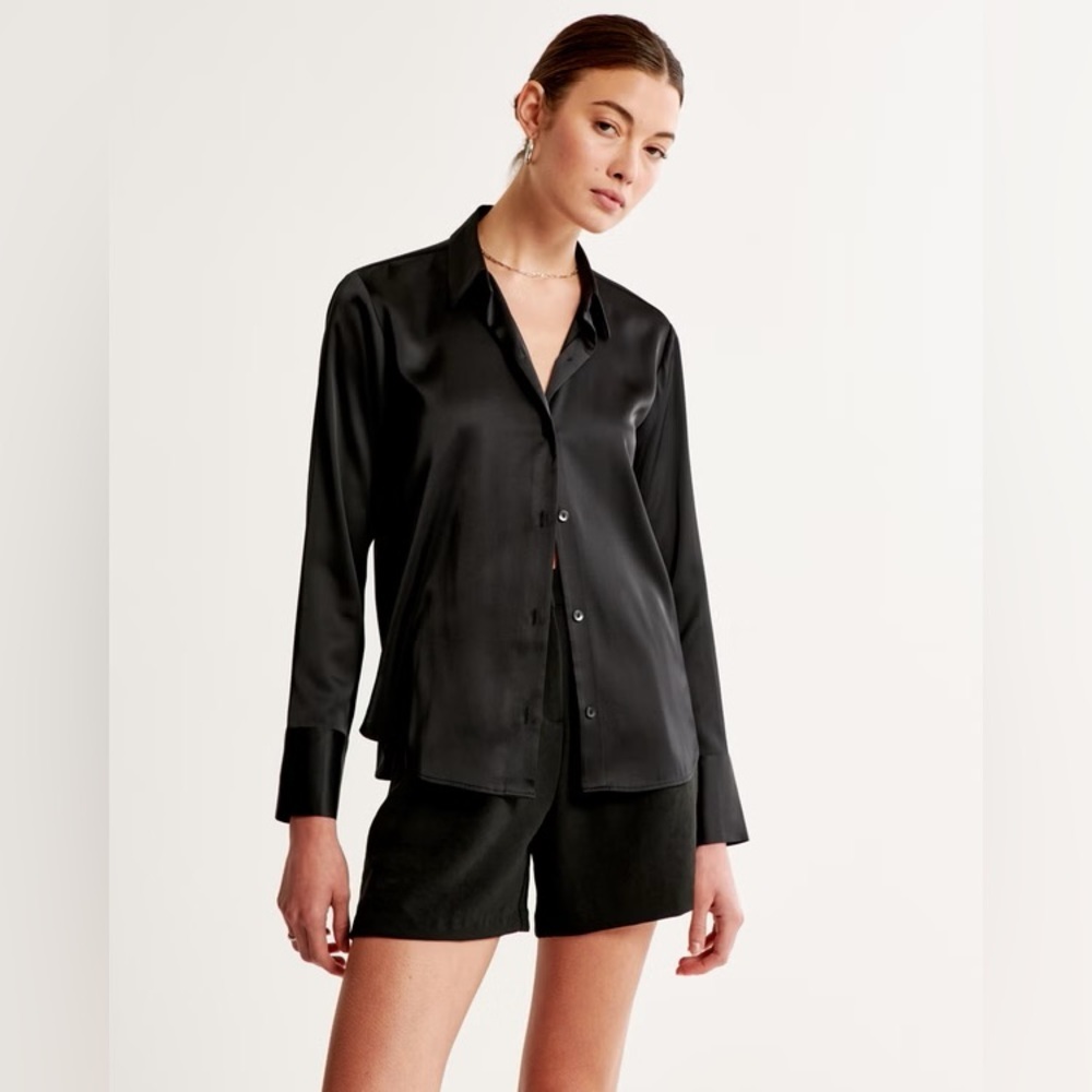 Abercrombie & Fitch Black Satin Blouse - Women’s Small